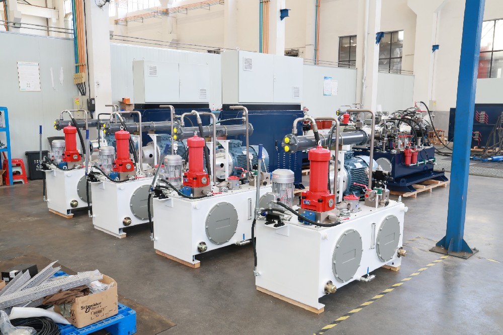 農(nóng)用拖拉機(jī)油缸